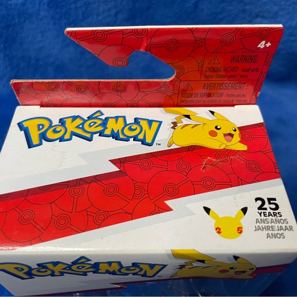 2021 NIB Pokémon Bulbasaur & Squirtle 25 year Silver Celebration Figures. - Picture 5 of 10